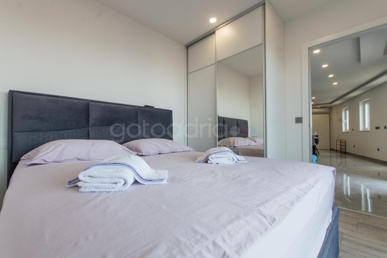 Seashell - Luxury Seaview Apartments Makarska Bagian luar foto
